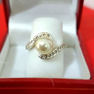 Sterlin Silver Rhinestone Pearly Princess Rings Size 6